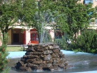 jedna z troch fontán