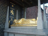 hrobka pred Stadshuset