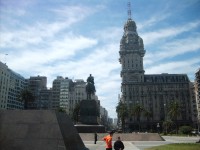 Palacio Salva z Plaza de la Independencia