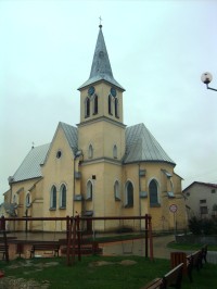 kostol zozadu