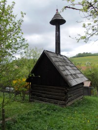 drevená zvonica