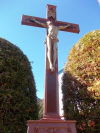 kríž u kostola