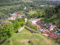 Pohled z věže na vesnici Michalovice.