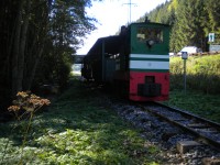vlak odjíždí z Vydrova