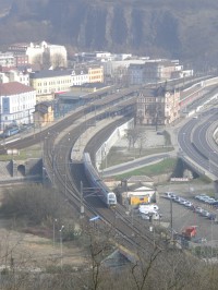 Hlavní železniční stanice v Ústí nad Labem pohledem z Větruše.