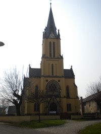 kostel v Libochovanech.