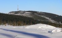 Nezaměnitelná věž vysílače na hoře Skrzyczne