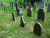K židovskému hřbitovu v Osoblaze
