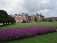 Hampton Court Palace - park