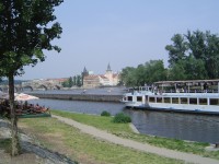 Kampa - pohled na Karlův most a Novotného lávku