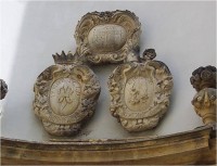 Jesenec-erby na barokním kostele sv.Libora.jpg