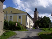 Rýžoviště-Laffayetův dům a kostel sv.Jana Křtitele-Foto:Ulrych Mir.