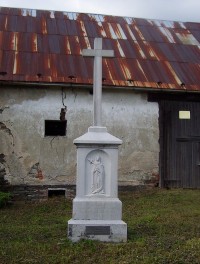 Jiříkov-kříž v horní části obce-Foto:Ulrych Mir.