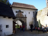 Sovinec-brána s portálem do druhého nádvoří-Foto:Ulrych Mir.
