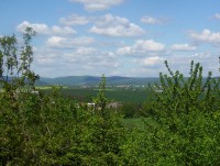 Velký Týnec-Hradisko-pohled na Přáslavice a Oderské vrchy s údolím Bystřice-Foto:Ulrych Mir.
