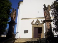 Velký Týnec-sochy sv.Cyrila a Metoděje před kostelem-Foto:Ulrych Mir.