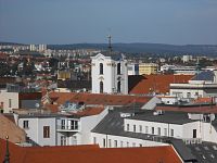 Brno-náměstí Svobody-Dům pánů z Lipé-pohled z vyhlídky na jezuitský kostel Nanebevzetí Panny Marie