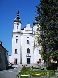 Budišov nad Budišovkou-pozdně barokní kostel Nanebevzetí P. Marie z r. 1755