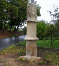 Mírov-pomník v horní části obce-Foto:Ulrych Mir.