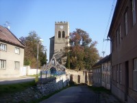 Náklo-farní kostel sv.Jiří z návsi-Foto:Ulrych Mir.