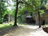 Valečov-skalní hrad