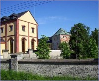 Velká Bystřice-zámek-pozůstatky tvrze-Penzion, věž a ohradní zeď-Foto:Ulrych Mir.