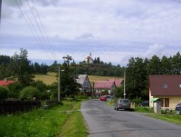 Uhlířský vrch(671,7 m) s kostelem z Moravskoslezského Kočova-Foto:Ulrych Mir.