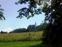 Uhlířský vrch-kostel Panny Marie Pomocné z lipové aleje-Foto:Ulrych Mir.