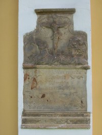 Velké Losiny-náhrobní deska na kapli a hrobce pánů ze Žerotína-Foto:Ulrych Mir.