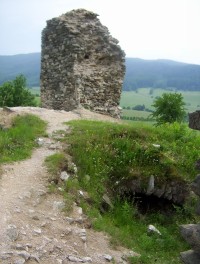 Brníčko-sklepení v jádře hradu a jihozápadní část hradu-Foto:Ulrych Mir.