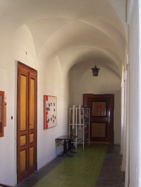 Vřesovice-zámek-chodba v prvním patře, bývalé arkády-Foto:Ulrych Mir.