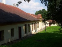 Protivín-zámek-budovy dvora-Foto:Ulrych Mir.