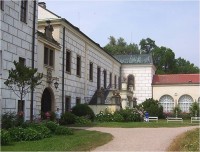 Častolovice-zámek-severní křídlo s panským schodištěm do parku-Foto:Ulrych Mir.