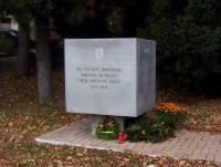 Dolany-památník padlým v II.světové válce-Foto:Ulrych Mir.