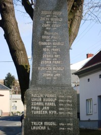 Droždín-pomník obětem světové války z r.1925-detail-Foto:Ulrych Mir.