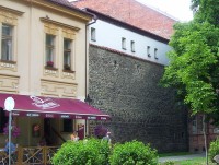 Písek-hradby na Komenského ulici v Palackého sadech-Foto:Ulrych Mir.