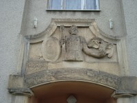 Chvalkovice-ulice Na Zákopě-Sokolovna z r.1924 s reliéfem nad vchodem-Foto:Ulrych Mir.