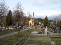 Svatý Kopeček-starý hřbitov s křížem a kaplí sv.Barbory-Foto:Ulrych Mir.