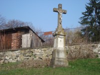 Hlubočky-Dukla-kříž z r.1916 na křižovatce ulic Mírová a Na výsluní-Foto:Ulrych Mir.