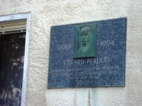Černovír-Petřkova ulice-ZŠ s pamětní deskou na Edvarda Peřinu-Foto:Ulrych Mir.