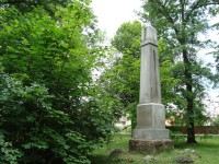 Nemilany-park na Lidické ulici-pomník obětem obou světových válek-Foto:Ulrych Mir.