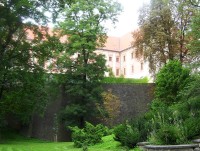Olomouc-Bezručovy sady-hradby pod Jezuitským konviktem-Foto:Ulrych Mir.