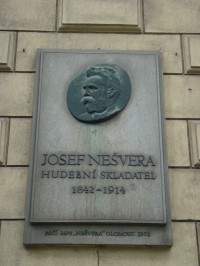 Olomouc-Komenského ulice-rodný dům s pamětní deskou hudebního skladatele Josefa Nešvery-Foto:Ulrych Mir.