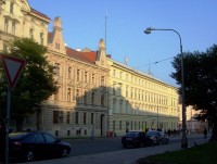 Olomouc-Žižkovo náměstí-Policejní velitelství s pamětními deskami-Foto:Ulrych Mir.