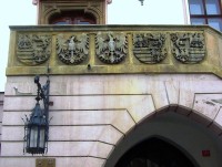 Olomouc-Horní náměstí-pozdně gotické znaky na západním jednoramenném schodišti radnice-Foto:Ulrych Mir.