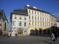 Olomouc-Ostružnická ulice-bývalé Prombergrovo knihkupectví a Vědecká knihovna-Foto:Ulrych Mir.