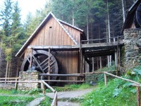 Hornický skanzen u Zlatých Hor-zlatorudné dřevěné vodní mlýny-Foto:Ulrych Mir.