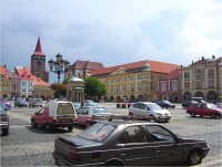Jičín-zámek a Valdická brána z náměstí-Foto:Ulrych Mir.
