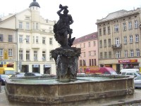 Olomouc-Dolní náměstí-Jupiterova kašna a bývala Občanská beseda-Foto:Ulrych Mir.