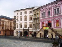 Olomouc-Dolní náměstí-Hauenschildův palác,dům U Červeného volka a Masné krámy-Foto:Ulrych Mir.